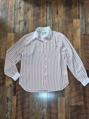 Flowy Women's Pink and Black Blouse Vintage Top Button Up